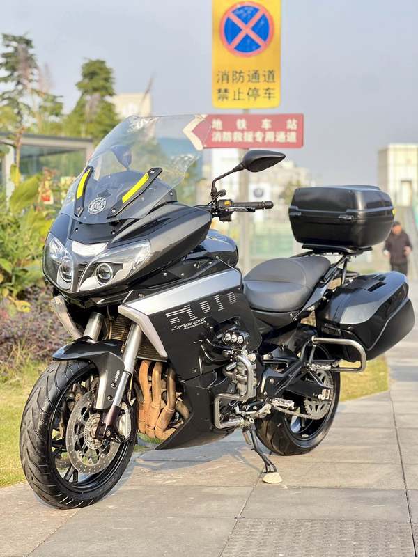 二手贝纳利600GC