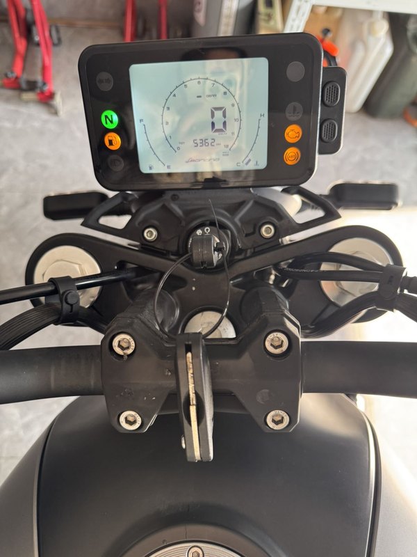 二手贝纳利幼狮 Leoncino 250