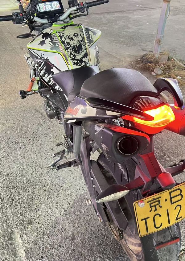 二手贝纳利BN 600 GT