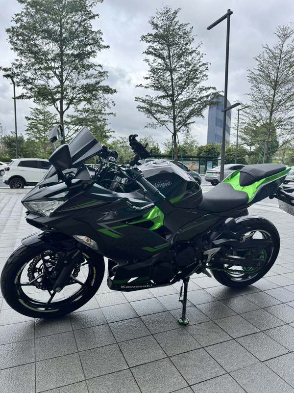 二手川崎Ninja 400