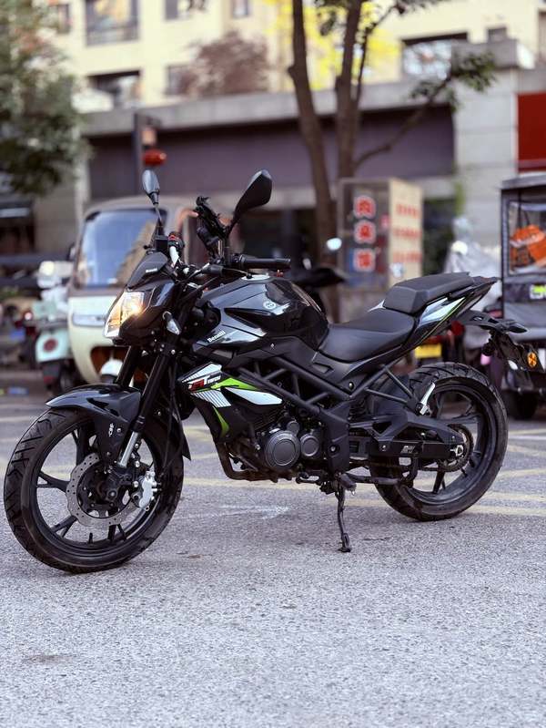 二手贝纳利红宝龙 TNT150i