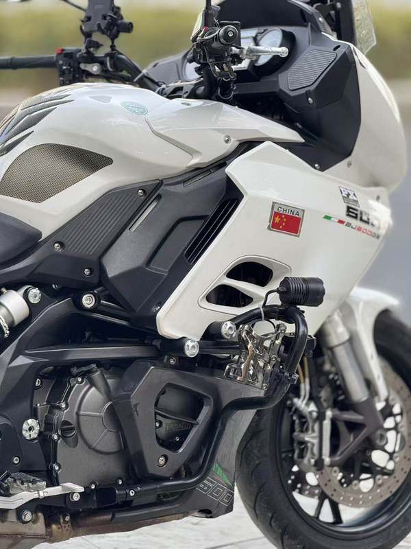 二手贝纳利600GC