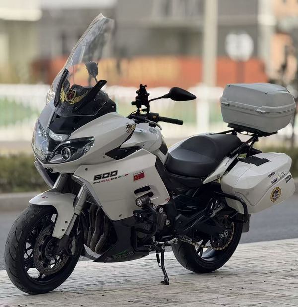 二手贝纳利600GC