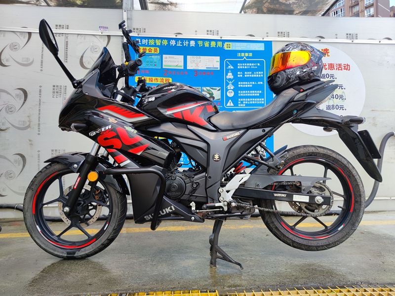 二手济南铃木极客飒 Gixxer 155