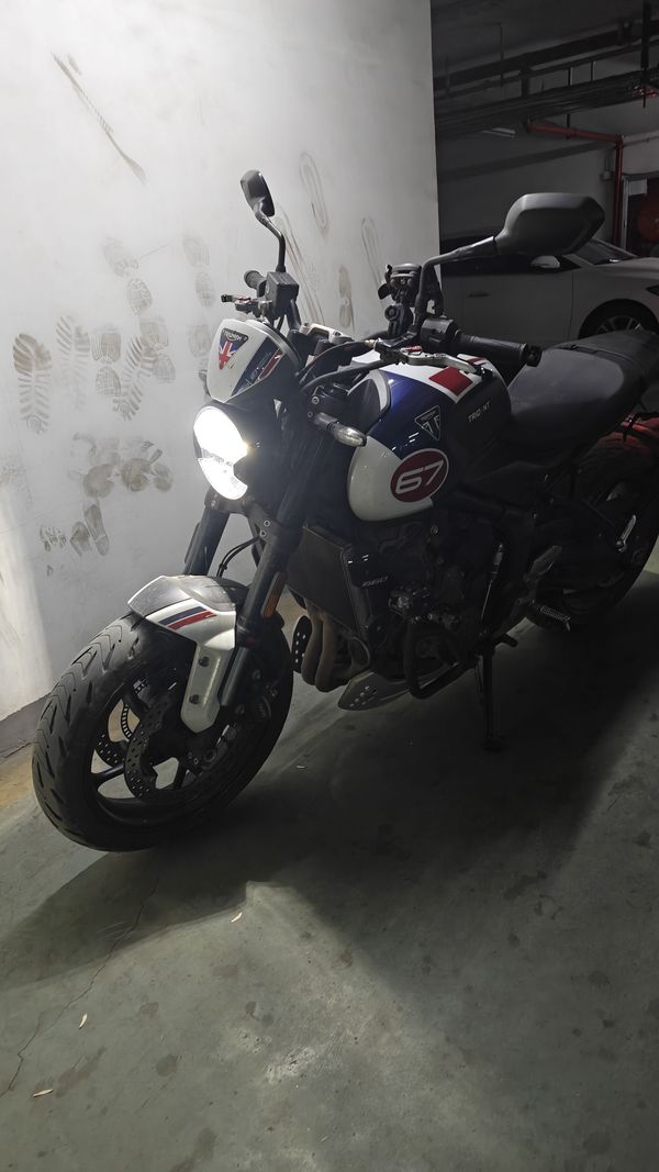 二手凯旋Trident 660