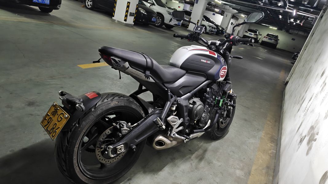 二手凯旋Trident 660