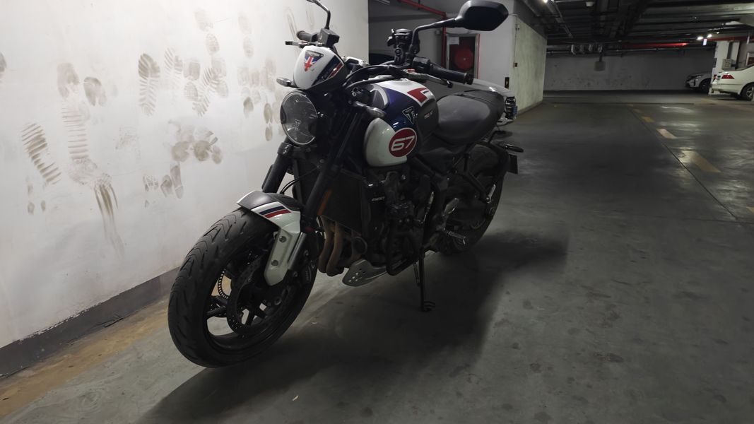 二手凯旋Trident 660