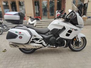 二手贝纳利1200GT