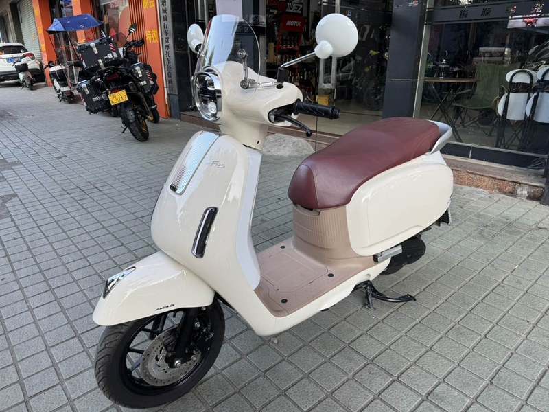 二手五羊本田NWF125