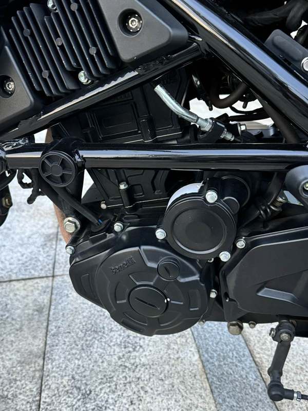 二手贝纳利幼狮 Leoncino 250