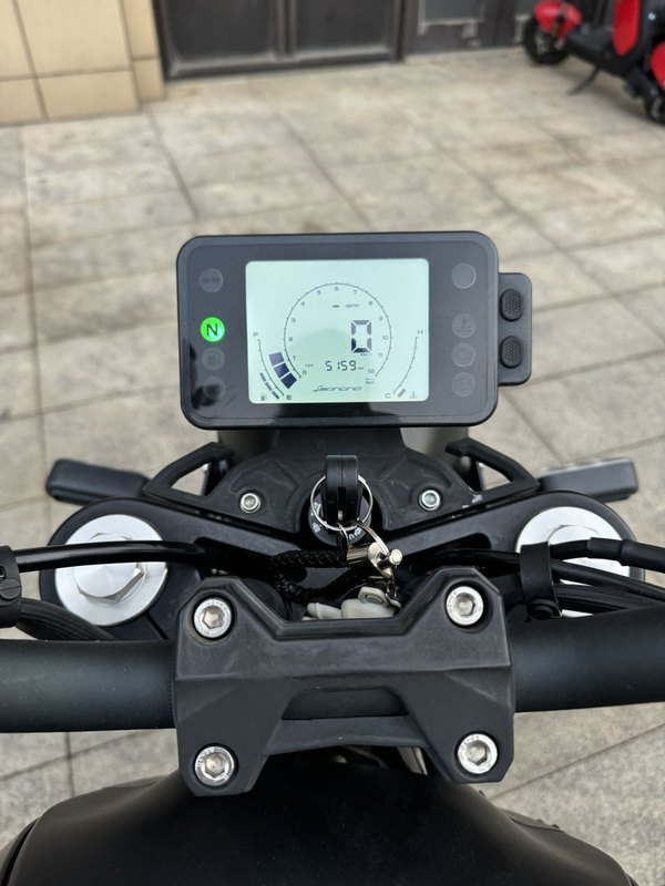 二手贝纳利幼狮 Leoncino 250