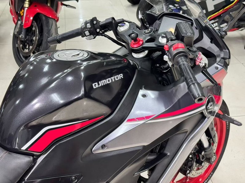 二手QJMOTOR赛400