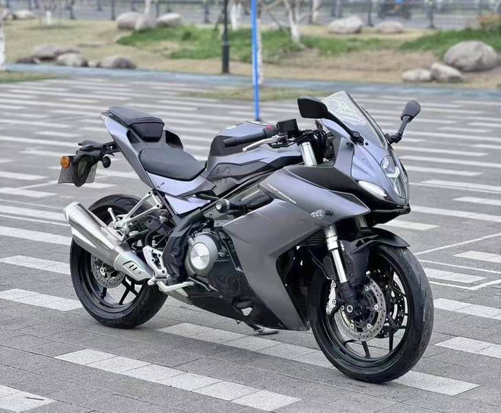 二手贝纳利龙卷风 Tornado 302R