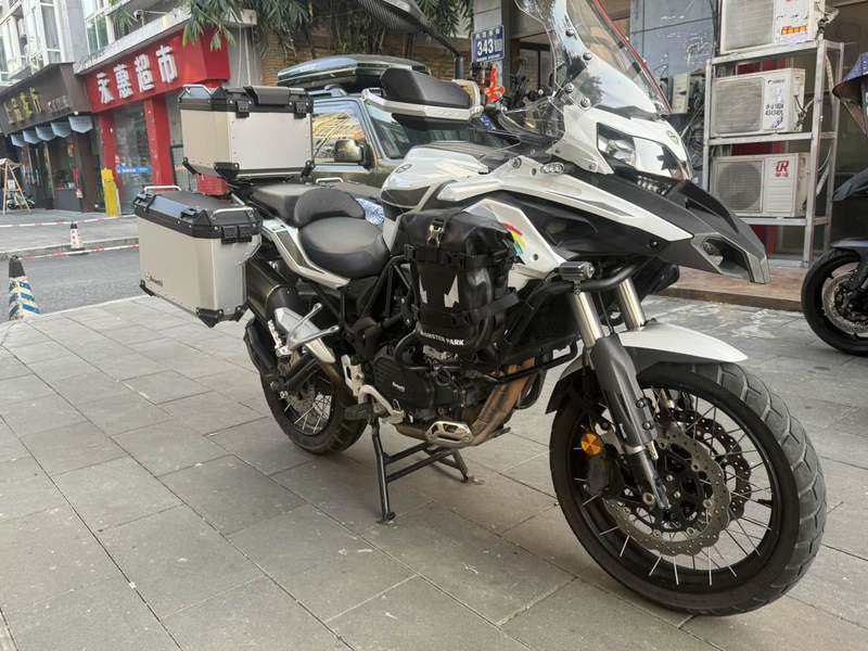二手贝纳利金鹏 TRK502