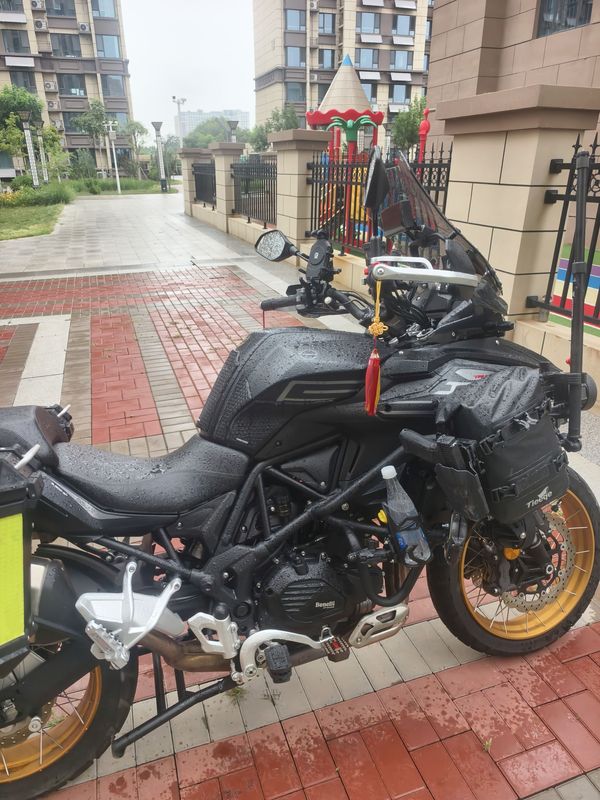 二手贝纳利TRK552