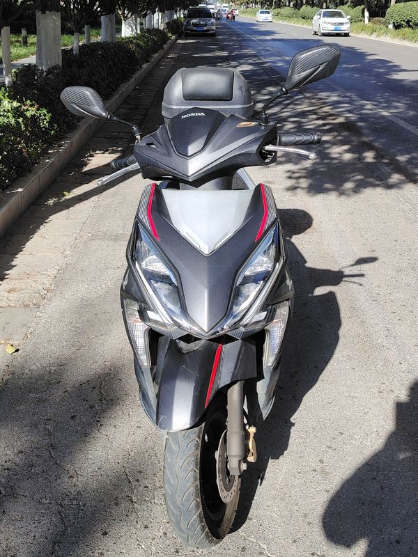 二手新大洲本田裂行 RX125Fi