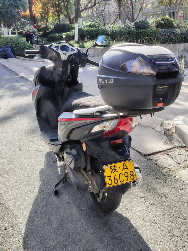 二手新大洲本田裂行 RX125Fi