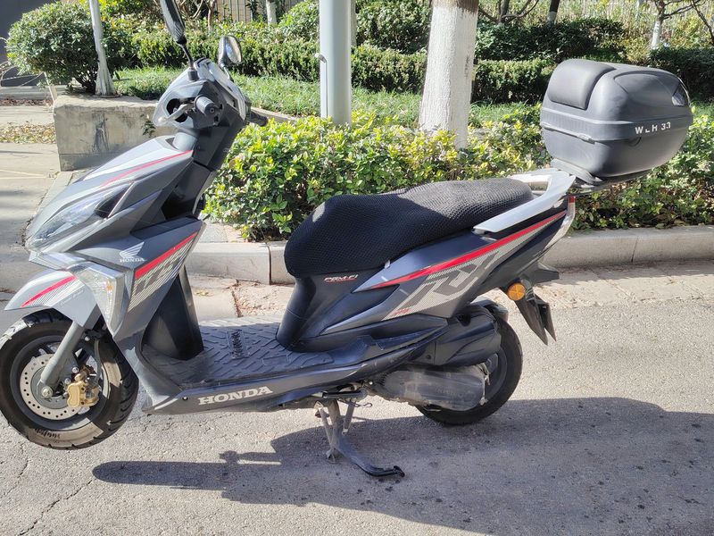 二手新大洲本田裂行 RX125Fi