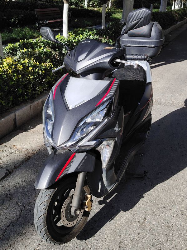 二手新大洲本田裂行 RX125Fi