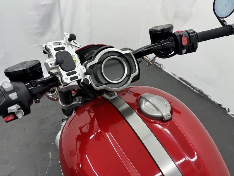 二手凯旋Rocket 3