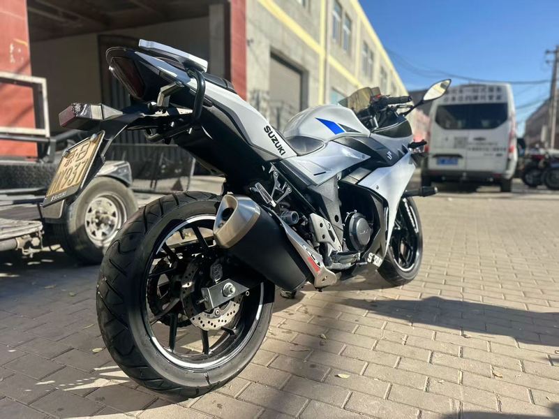 二手豪爵铃木GSX250R