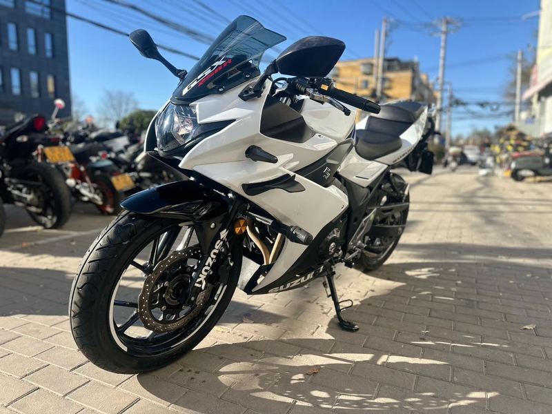 二手豪爵铃木GSX250R