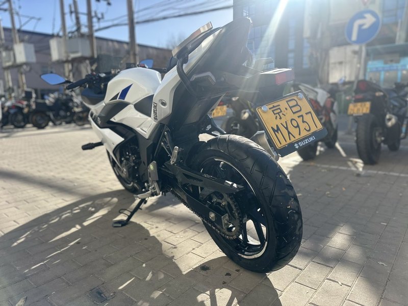 二手豪爵铃木GSX250R
