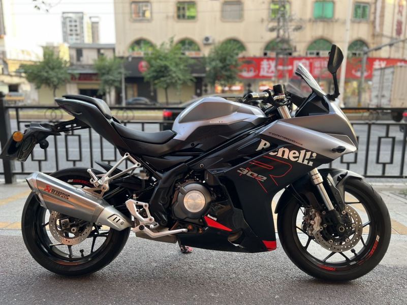 二手贝纳利龙卷风 Tornado 302R