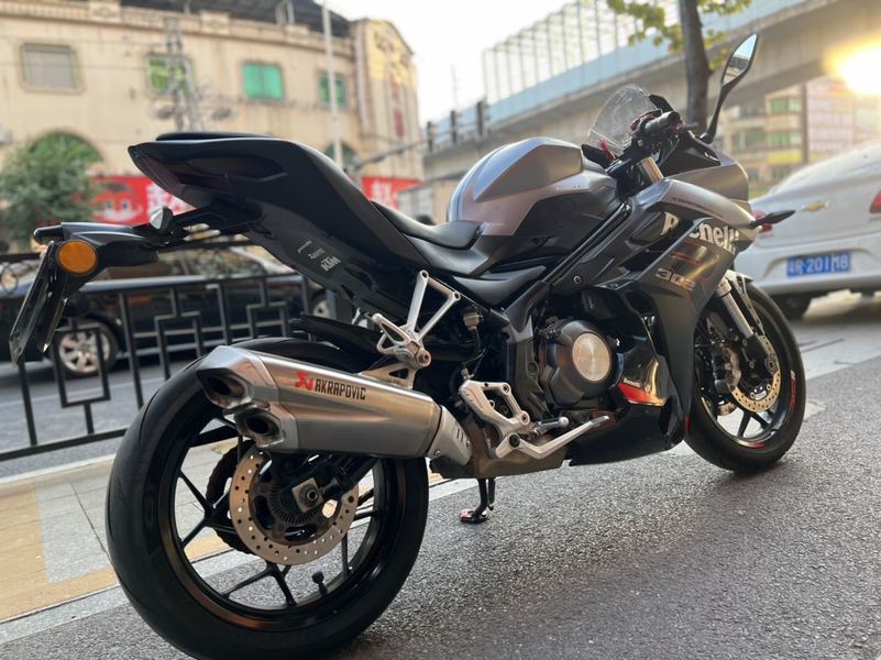 二手贝纳利龙卷风 Tornado 302R