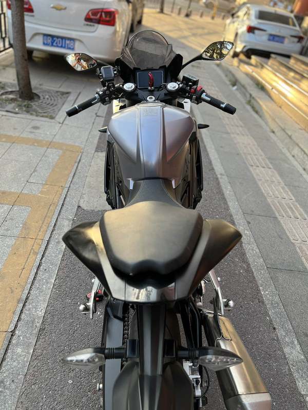 二手贝纳利龙卷风 Tornado 302R