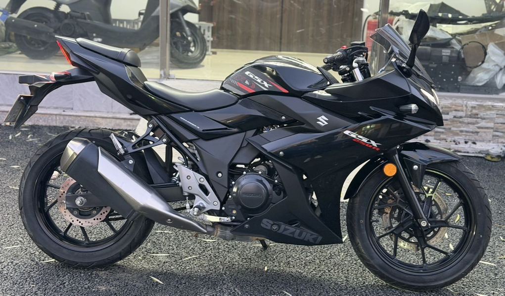 二手豪爵铃木GSX250R