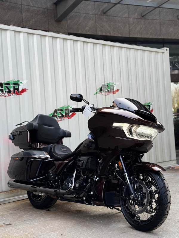 二手哈雷戴维森公路滑翔 Road Glide