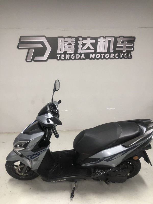 二手新大洲本田裂行 RX125Fi
