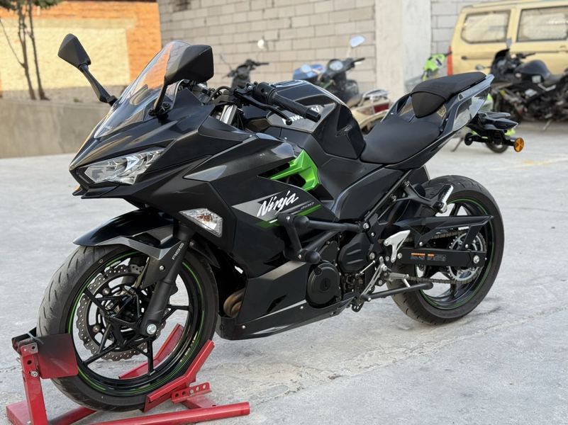 二手川崎Ninja 400