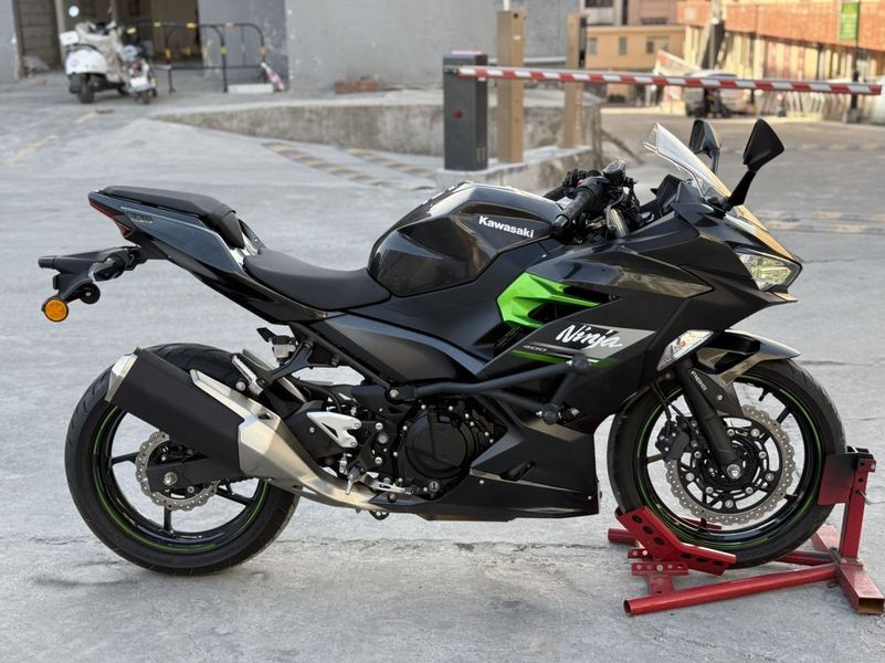 二手川崎Ninja 400