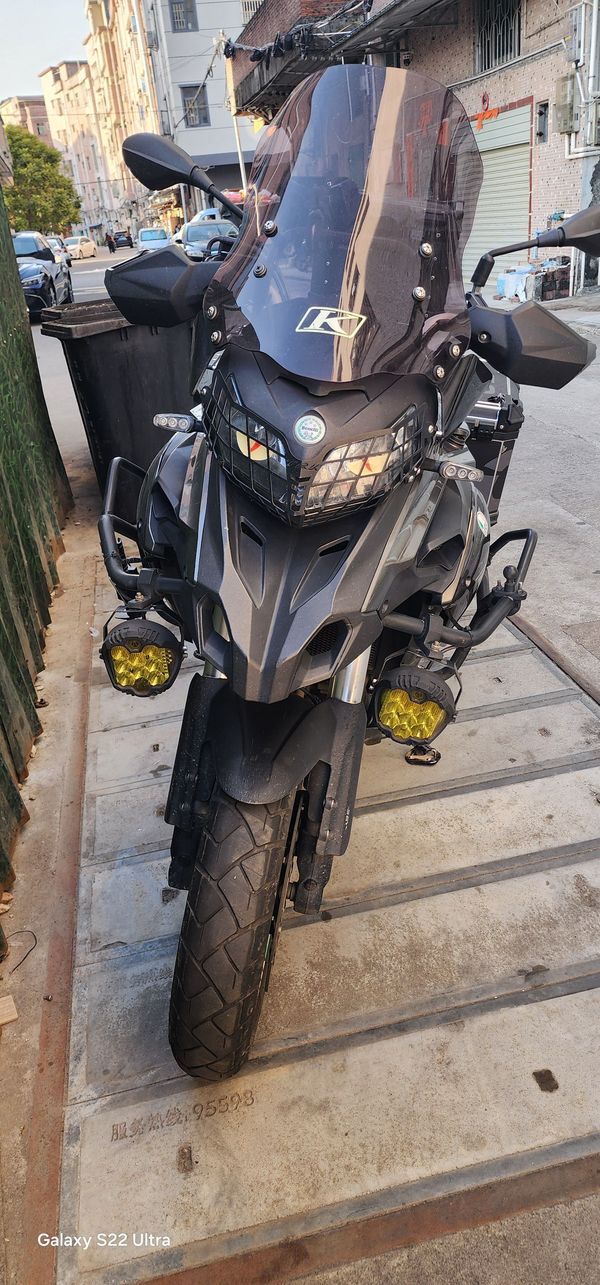 二手贝纳利金鹏 TRK502