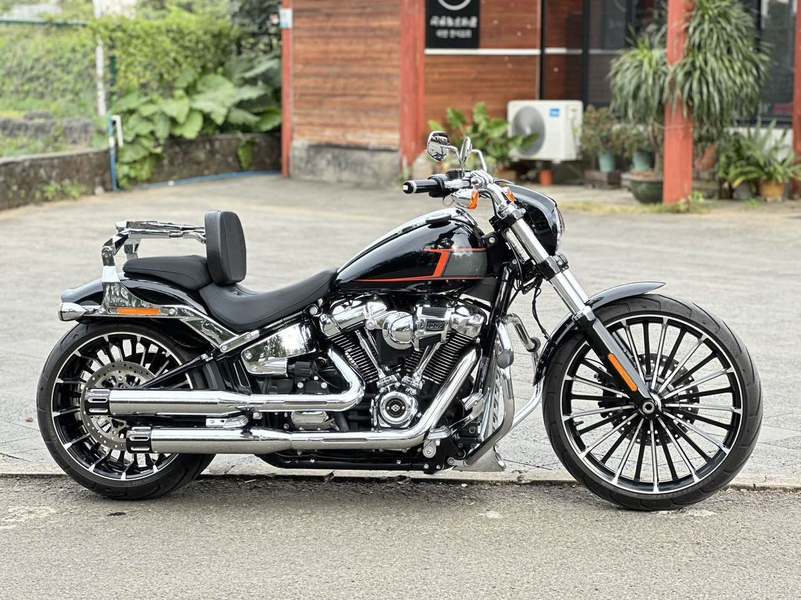 二手哈雷戴维森突破者 Breakout