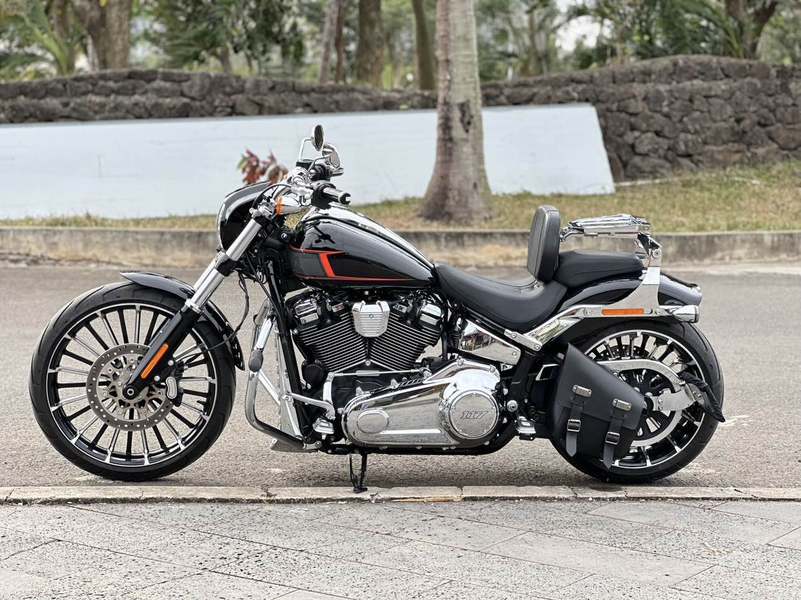 二手哈雷戴维森突破者 Breakout