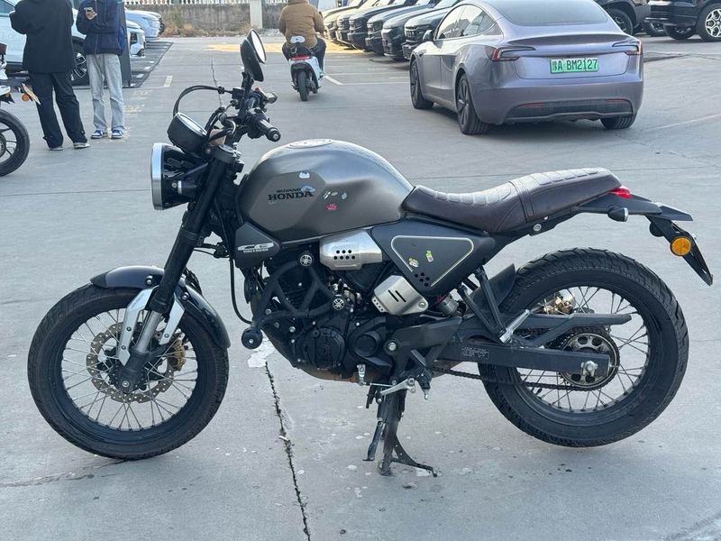 二手五羊本田鸷道 CB190SS