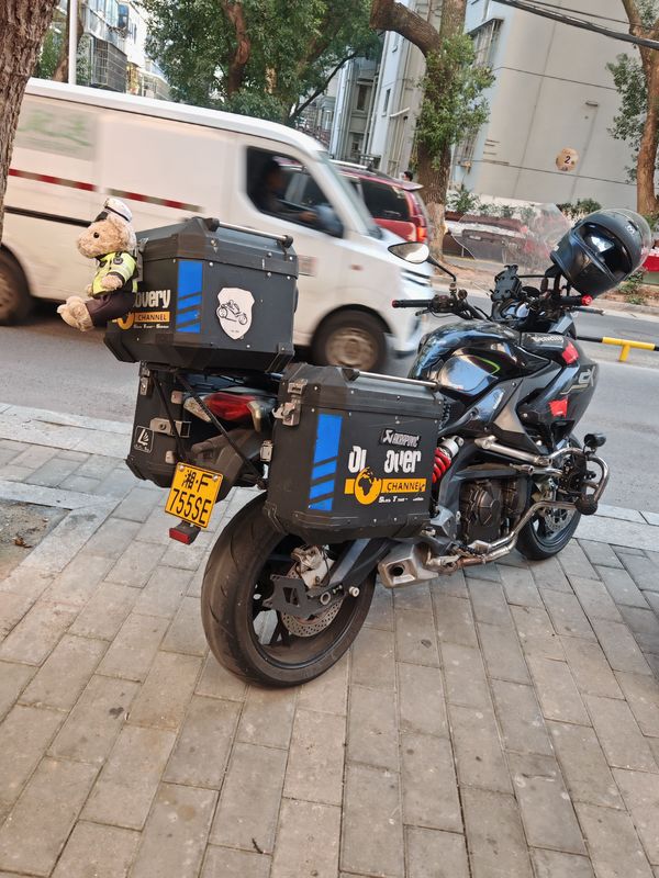 二手贝纳利600GC