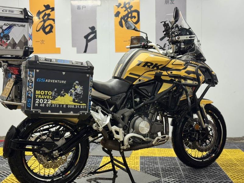 二手贝纳利金鹏 TRK502