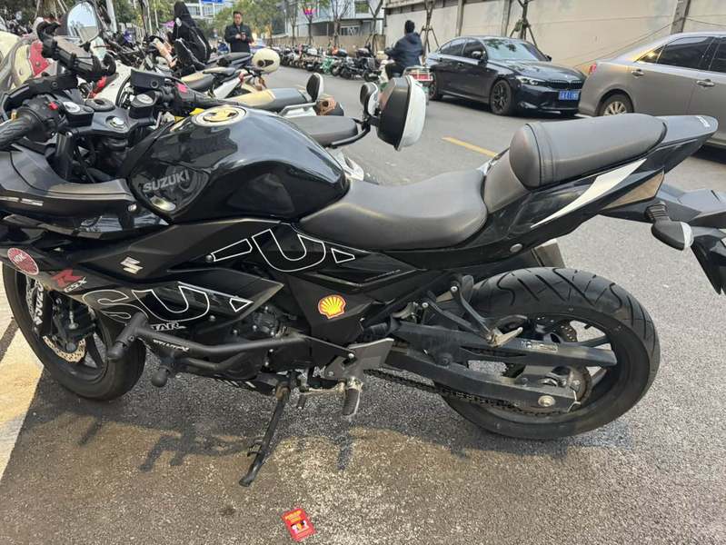 二手豪爵铃木GSX250R