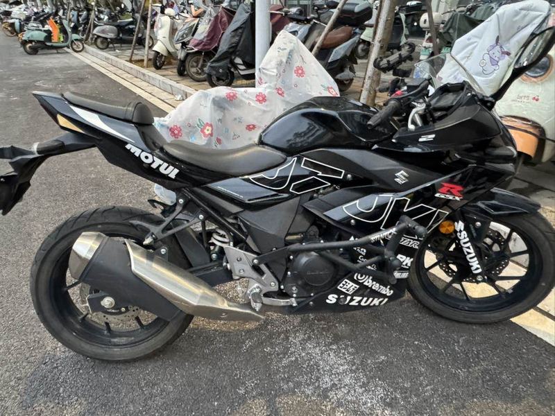 二手豪爵铃木GSX250R