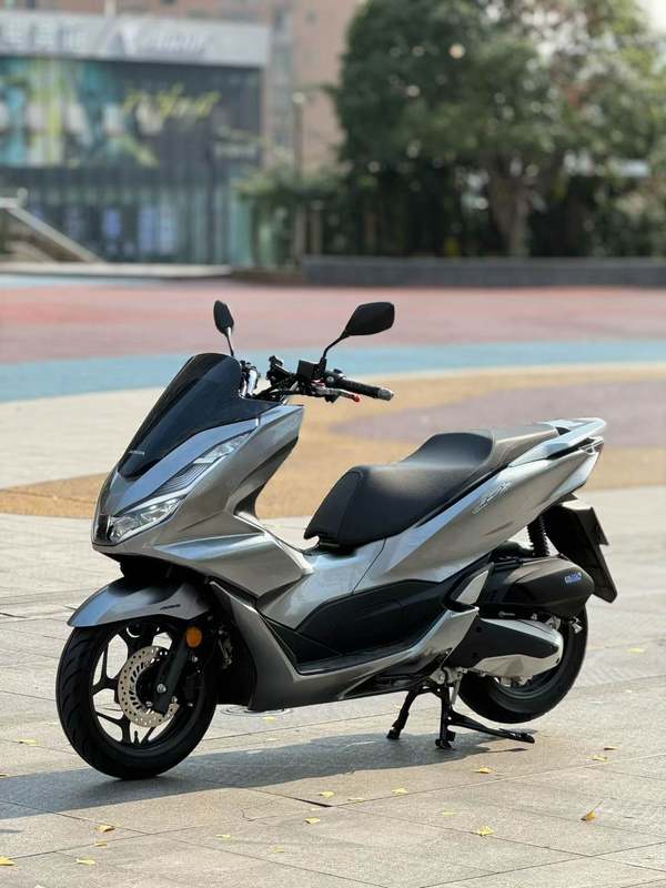 二手五羊本田PCX