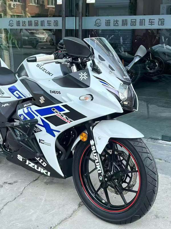 二手豪爵铃木GSX250R