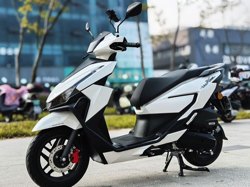 二手五羊本田NWX125