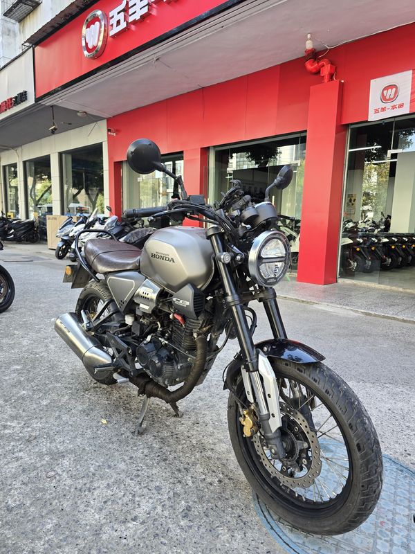 二手五羊本田鸷道 CB190SS