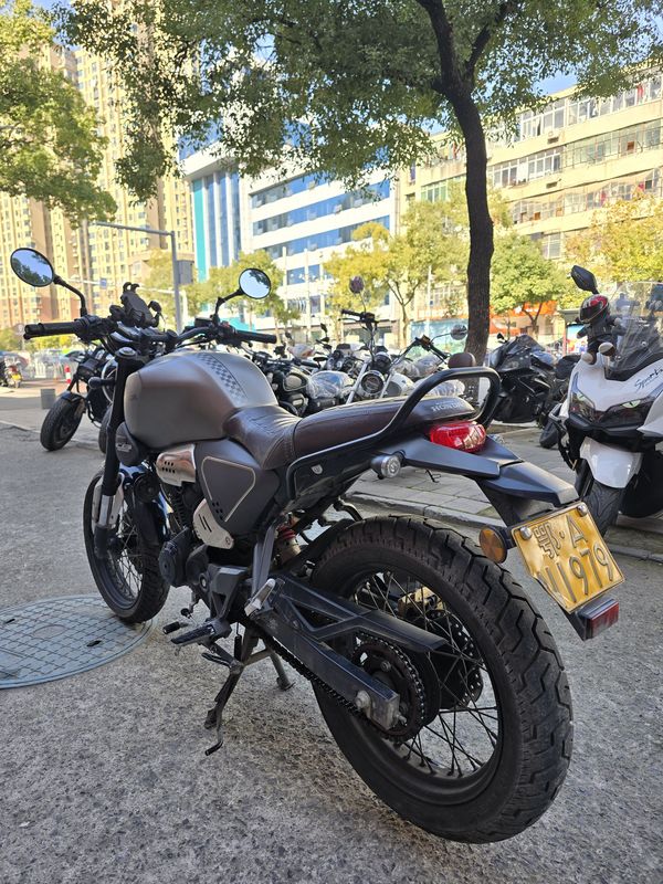 二手五羊本田鸷道 CB190SS