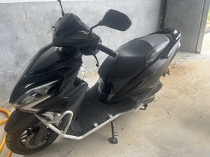 二手新大洲本田裂行 RX125Fi