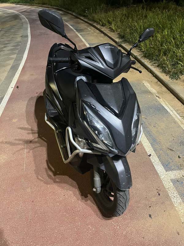 二手新大洲本田裂行 RX125Fi